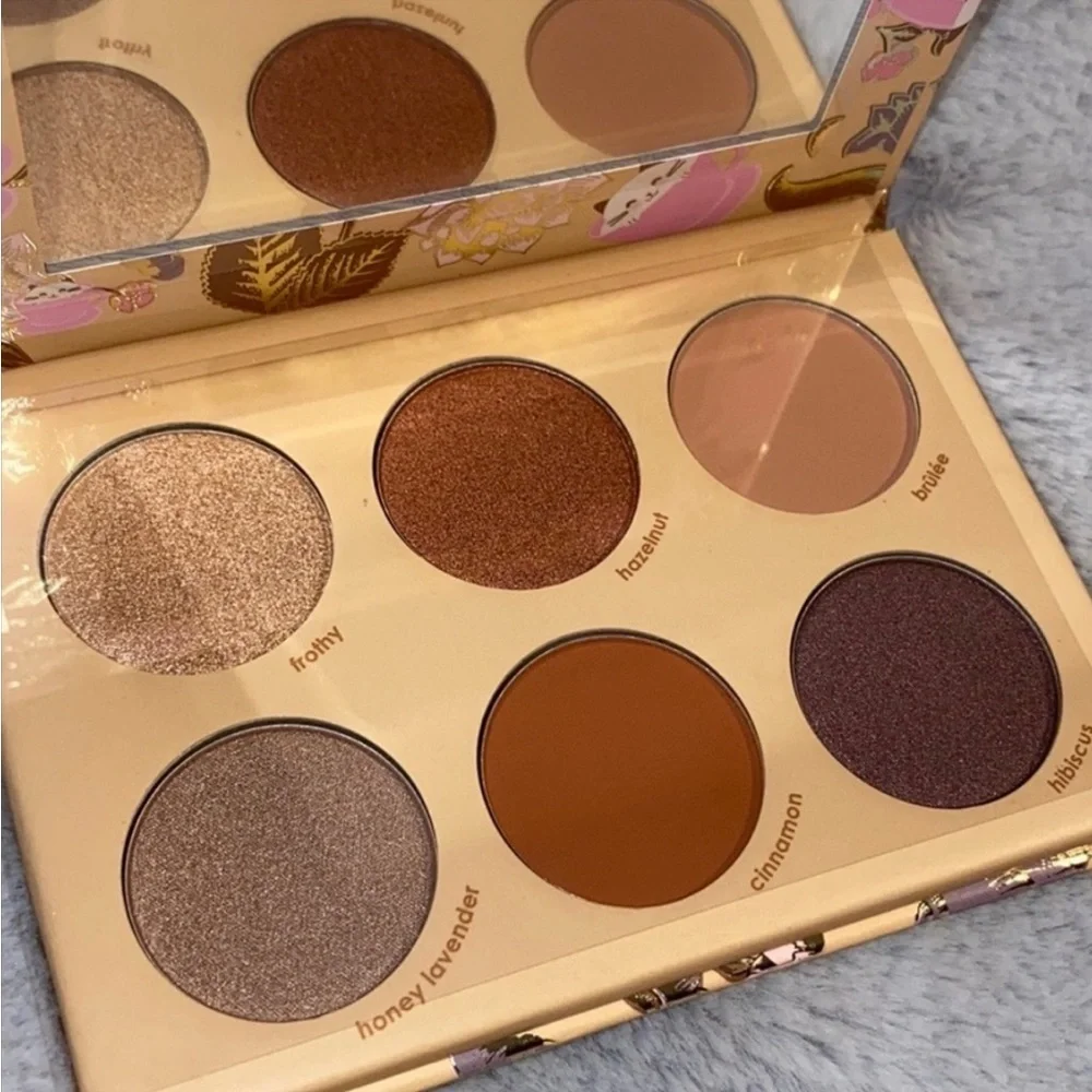 Winky Lux Mini Latte Kitten Palette